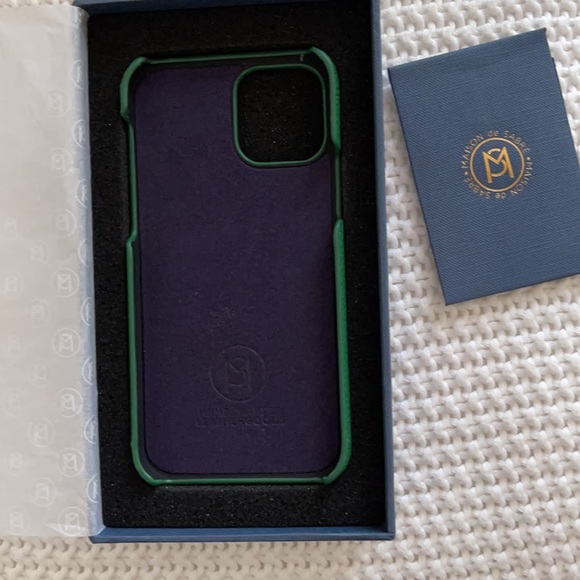 Maison de Sabré Phone case - Picture 2 of 4